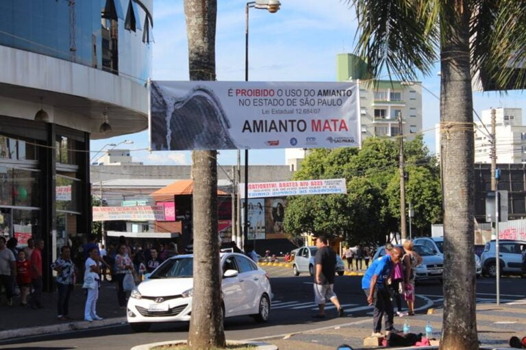 Risco de câncer – Saúde faz inspeção no mercado da construção civil e flagra produto à base de amianto