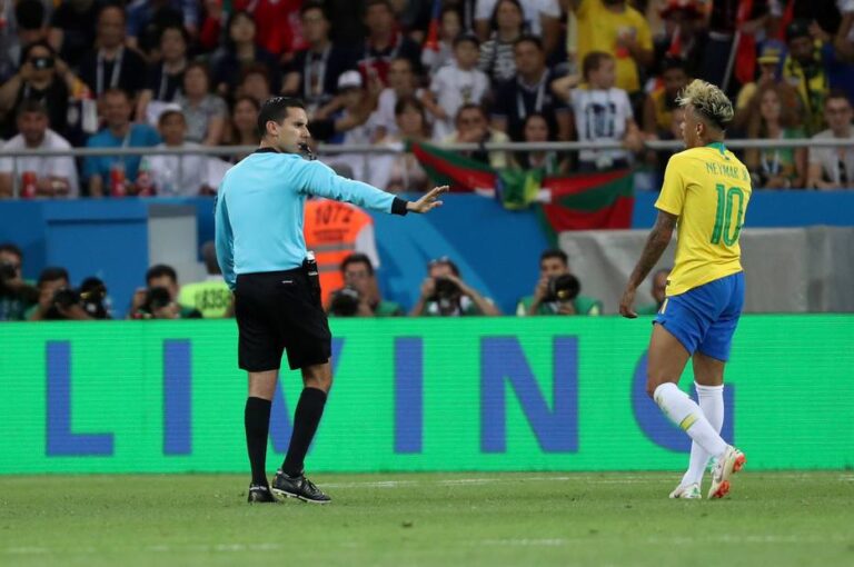 Copa da Rússia – CBF confirma que irá reclamar à FIFA contra arbitragem no jogo do Brasil