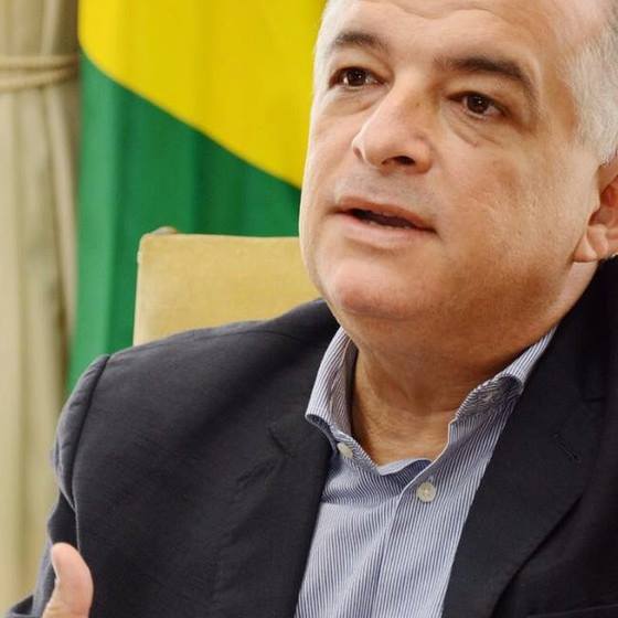 ELEIÇÕES – Justiça manda governador se abster de discursos em eventos públicos