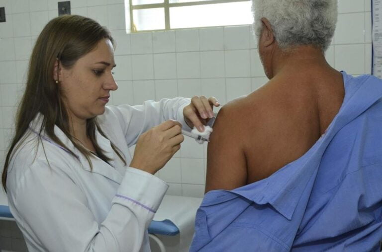 GRIPE – Marília já vacinou 61.949 pessoas e ainda espera outras 11.862