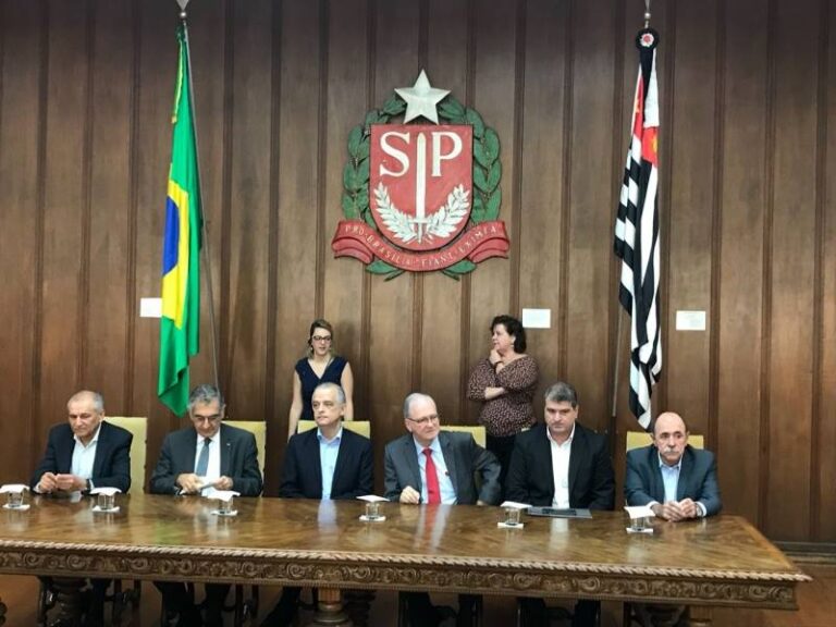 SAÚDE – Márcio França assina decreto que cria o Hospital das Clínicas de Bauru