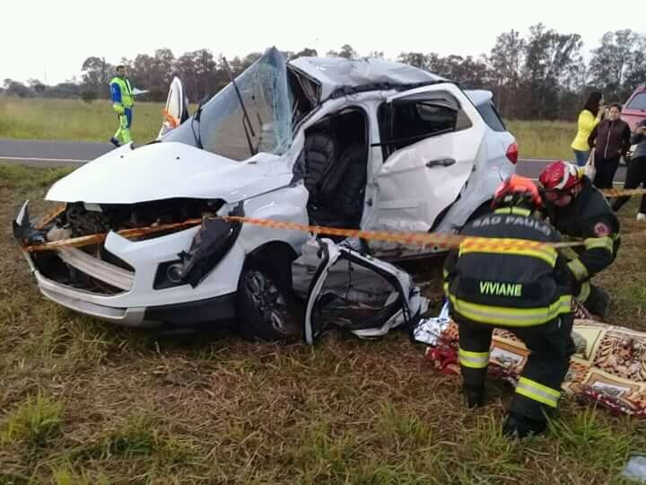 FATAL – Colisão entre carro e ônibus em rodovia mata um homem e fere gravemente 2 pessoas