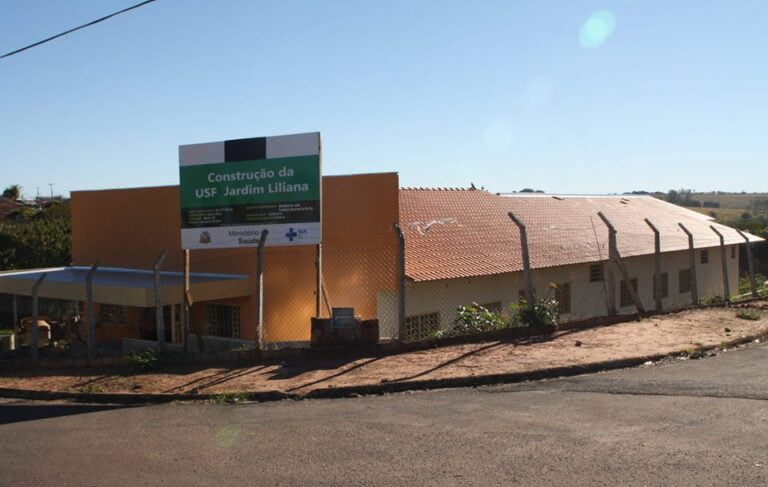 BOA NOTÍCIA – Daniel anuncia fase final de obras de mais 4 unidades de saúde, 3 delas abandonadas na gestão passada