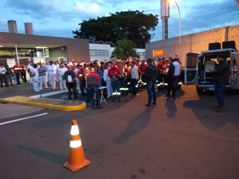 COCA MARÍLIA – Trabalhadores não aceitam proposta da empresa e decidem entrar em greve na 2ª feira