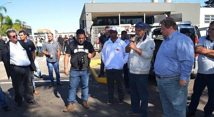 40432686_2096962180338333_688466391212228608_n