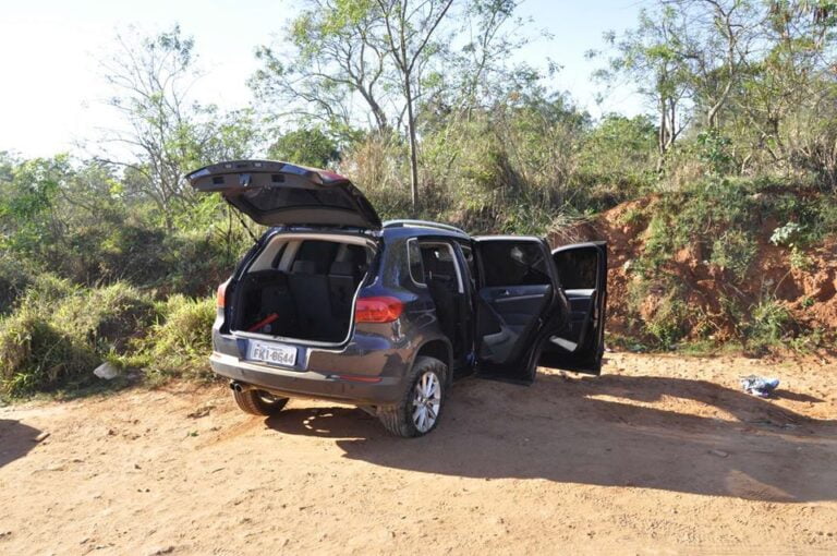 AÇÃO CRIMINOSA EM BAURU – Na fuga, criminosos roubaram van comercial e sequestraram motorista