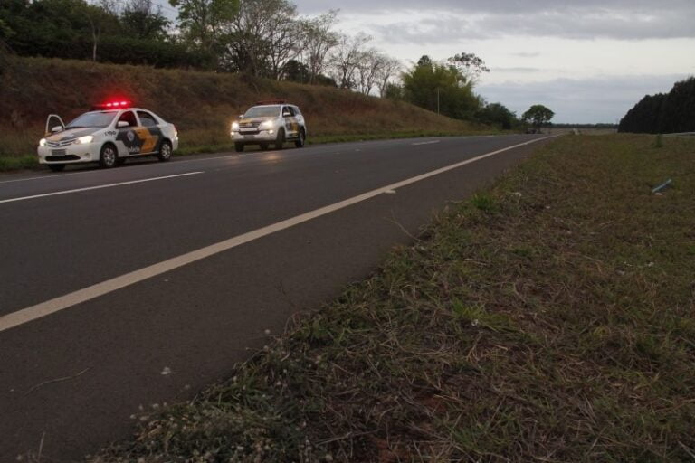 BAURU – Garota de 16 anos pula de carro em movimento para escapar de rapto