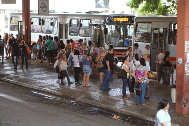 ÔNIBUS – Por causa da chuva, sindicato suspende greve de motoristas e pede ajuda ao Ministério Público do Trabalho