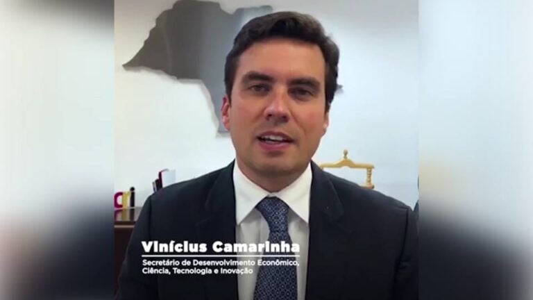 ELEIÇÕES – Faltando pouco mais de 60 dias para o fim do mandato, governador nomeia Vinícius para secretariado