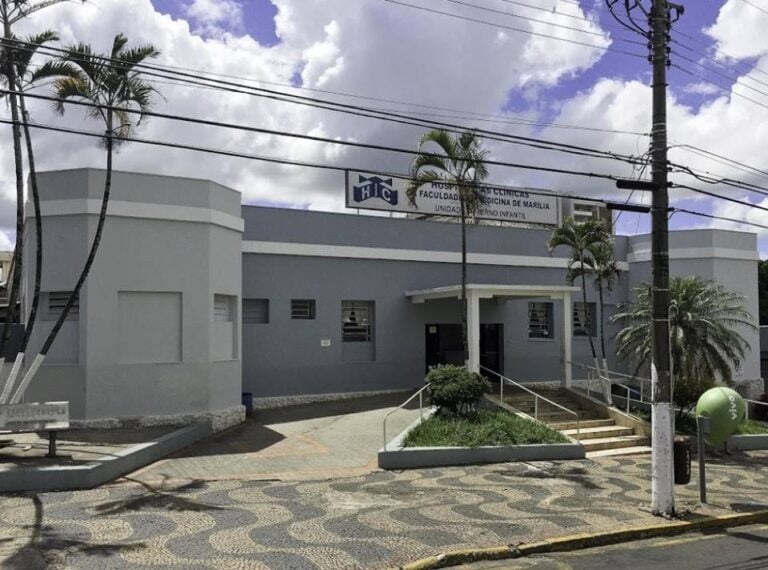 MARÍLIA – Menina atropelada por ônibus escolar está consciente e orientada, diz hospital