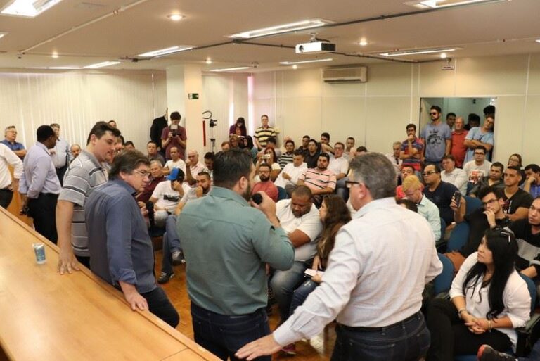 TRANSPORTE – Daniel sanciona lei que regulamenta o Uber em Marília