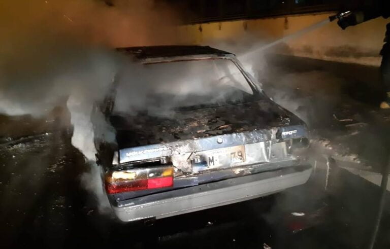 VINGANÇA? – Testemunha diz ter visto homem ateando fogo em veículo na Zona Norte de Marília