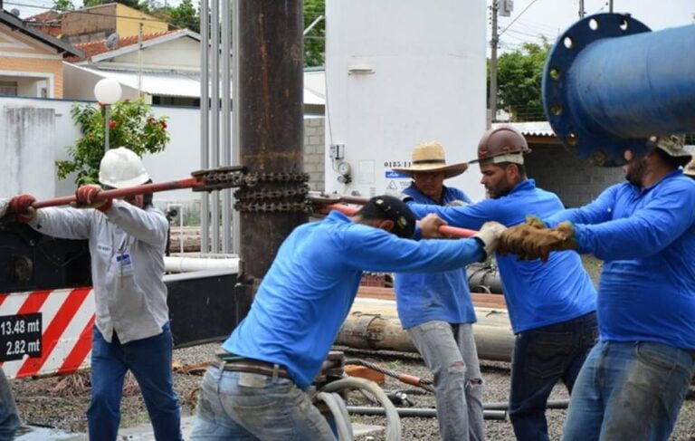 ÁGUA – Bomba de poço que abastece região de Nóbrega queima e troca levará o dia inteiro
