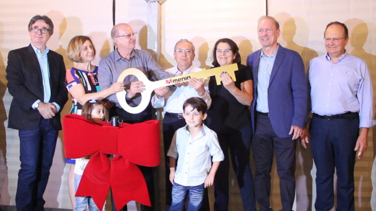 INVESTIDORES ELOGIAM ‘VITTA ESMERALDA’, INAUGURADO PELA MENIN E TOCA