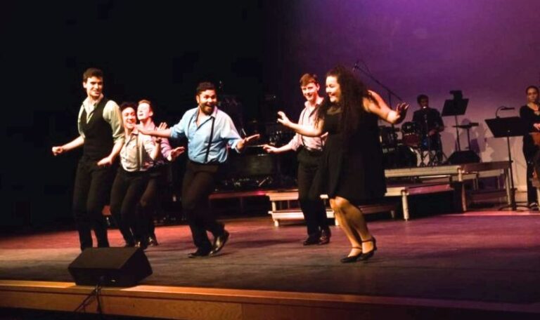 Cultura – MARILIENSE SE DESTACA NO TEATRO MUSICAL APÓS ESTUDAR NA IRLANDA