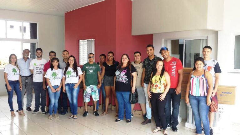 Menin entrega prêmios a clientes contemplados na campanha Indique e Ganhe