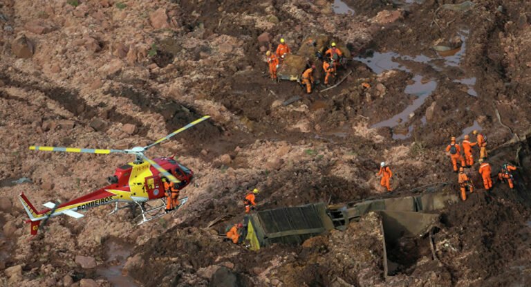 Brumadinho – NÚMERO DE MORTOS SOBE PARA 65 E AINDA RESTAM 279 DESAPARECIDOS