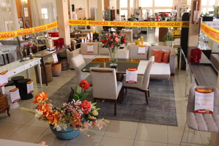 Outlet – CASA SOL OFERECE MÓVEIS COM ATÉ 70% DE DESCONTO, INCLUSIVE NA COMPRA ONLINE