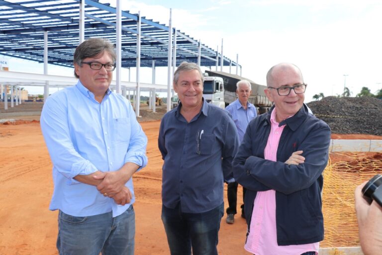 Economia – DIRETOR E TÉCNICOS DA HAVAN VISTORIAM CONSTRUÇÃO DE LOJA