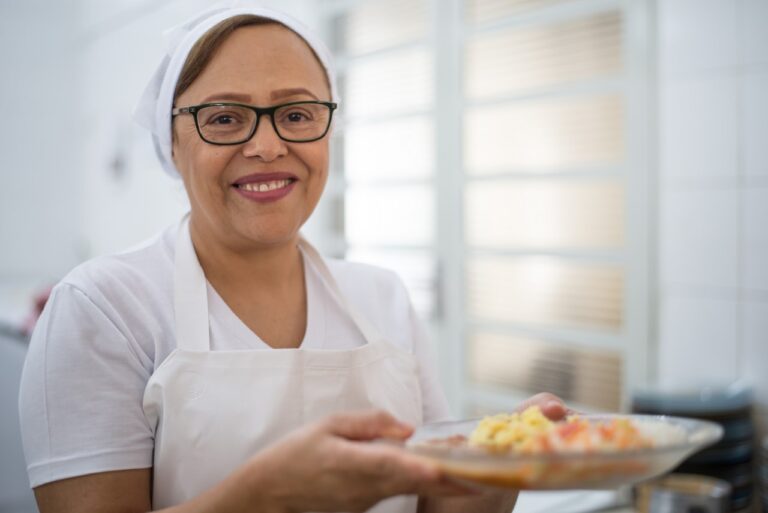 Merenda – NOVO SISTEMA DE ENTREGA DA CARNE VAI ECONOMIZAR R$ 4,5 MILHÕES EM 3 ANOS