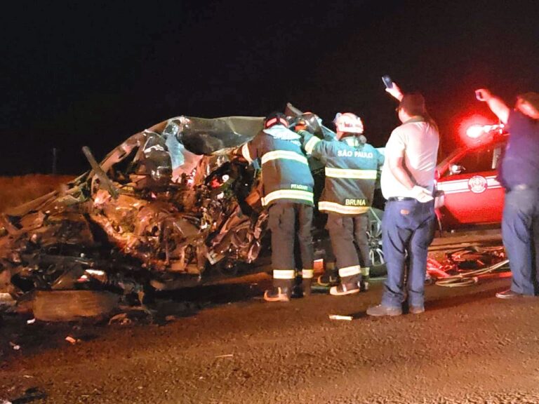 Fatal – VEREADOR FICA PRESO A FERRAGENS E MORRE AO BATER S10 CONTRA CAMINHÃO CANAVIEIRO