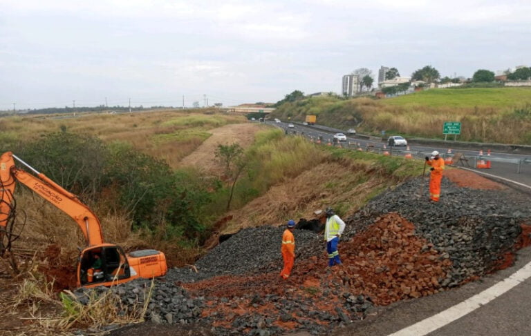 SP 294 – ACESSO AO JARDIM PARATI É INTERDITADO