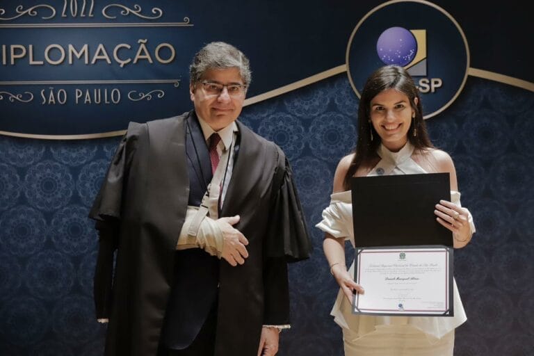 Dani Alonso – PRIMEIRA DEPUTADA MULHER ELEITA DO CENTRO OESTE PAULISTA TOMA POSSE