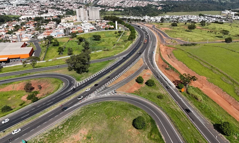 Nova marginal cria desvio na Rodovia do Contorno