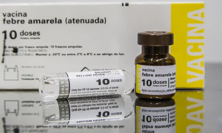 Saúde de Marília alerta para golpe do certificado internacional de vacinas