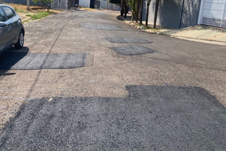 Codemar intensifica operação tapa-buraco em diferentes regiões da cidade