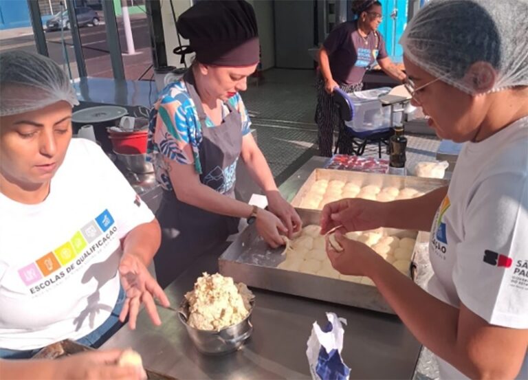 Primeira-dama do Estado de São Paulo visita Marília