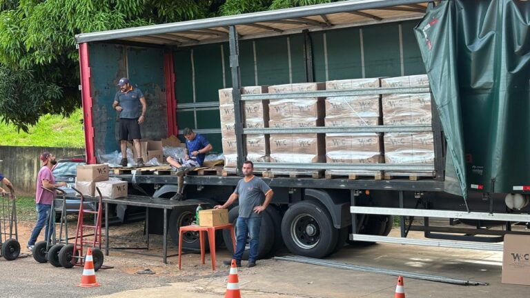 ADMINISTRAÇÃO: Prefeitura inicia no dia 10 de dezembro a entrega da cesta de alimentos aos 5 mil servidores municipais