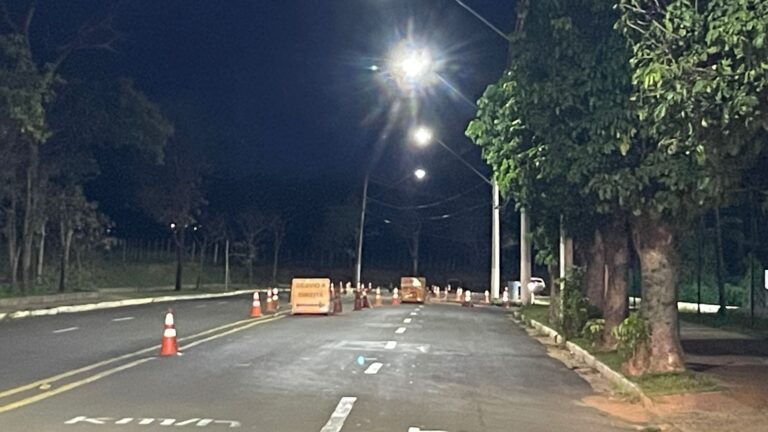 Olho no volante: Obras na rotatória do Bosque mudam trânsito e exigem atenção dobrada
